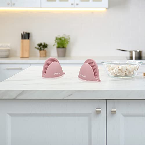 Thickened Mini Silicone Oven Mitts Heat Resistant as Hot Pot Holder, Baking Holder, Rubber Oven Gloves, Finger Pinch Grips, Potholder Mitts for Kitchen Cooking, 1 Pair, Macaron Pink - color: Pink