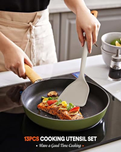Kitchen Utensils Set, 13PCS Silicone Cooking Utensils, Heat Resistant Kitchen Utensil Spatula Set for Nonstick Cookware, Wooden Handles Kitchen Gadgets Tools Set - color: Khaki