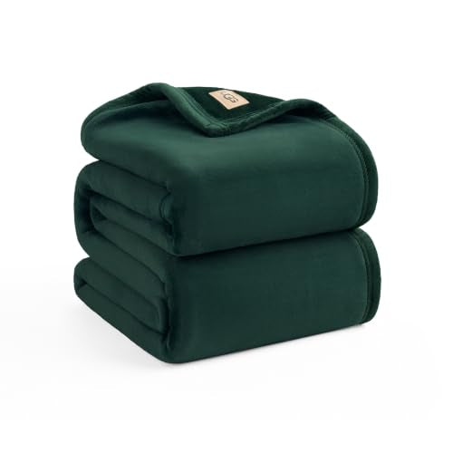 UGG Coco Twin Bed Blanket, Plush Fleece Blanket, 68" x 92", Green | Fits Twin and Twin Xl Beds, Guest Room and Bedroom Use, All-Season Comfort, Housewarming Gift, Living Room Decor - color: Green, size: Twin