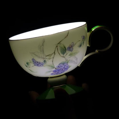 KAMMAK Tea Cups Set of 2,Ceramic Floral Pattern Demitasse Cup | Porcelain Espresso Cup with Saucer, 7.44 oz Handmade Elegant Bone China Tea Cups for Latte, Americano, Cappuccino - color: Grape + Blueberry