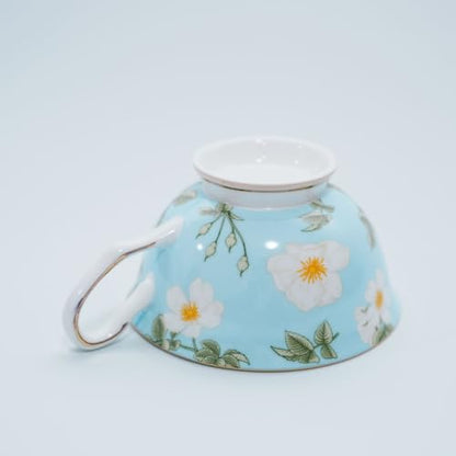 Bone China Tea Cup and Saucer Set with Spoon，Elegant Floral Tea Cup Set (7 oz)，British Coffee Latte Mug for Birthday Party Christmas gift for Friends - color: Camellia-blue