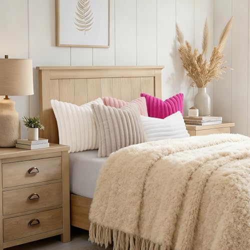 decorUhome Faux Fur Throw Pillow Covers 18x18 Set of 2, Boucle Plaid Check Faux Fur Throw Pillow Covers 18x18 Inch Set of 2, Autumnal
