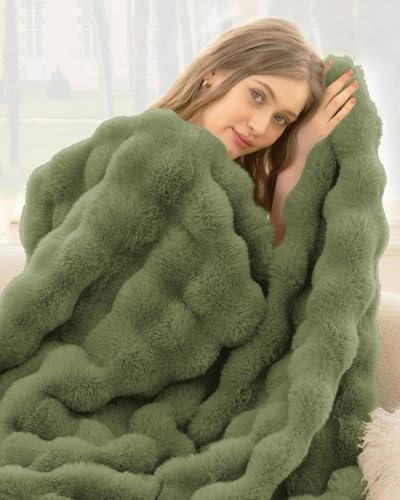 Ultra Soft Cozy Faux Fur Throw Blanket, Fuzzy Plush Thick Bubble Blanket, Oversize Luxury Fluffy Blanket for Couch, Bed, and Living Room, 60x80 Inches, Green - color: Green, size: Twin