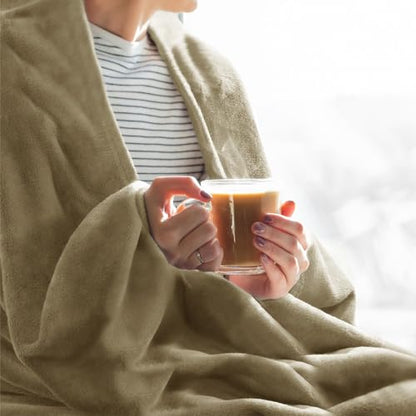 Throw Blanket for Couch & Sofa, All-Season Lightweight Fleece Blanket, Luxury Soft Cozy Fuzzy Throw for Her Him,Camel, 50 x 56 Inches
