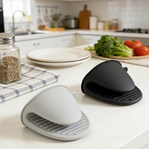 4 PCS Silicone Oven Mitts Heat Resistant Mini Oven Gloves for Kitchen Rubber Air Fryer Mitts Oven Accessories Finger Cooking Pinch Mitts Pot Holders for Kitchen Cooking Baking Dishwasher, Black & Gray - color: Black+gray