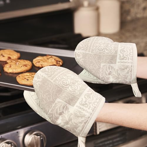 Mini Silicone Oven Mitts 2-Pack Set | Heat Resistant, Kitchen Mittens - color: Khaki, size: Mini Oven Mitts