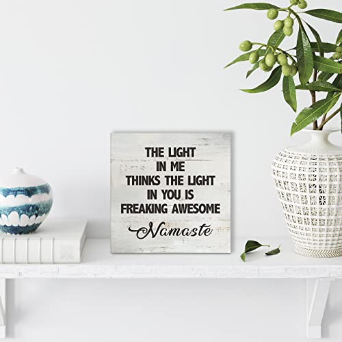 Namaste Quote the Light in Me Thinks the Light in You Wood Box Sign Rusitc Wooden Box Sign Yoga Meditation Room Desk Shelf Decor (5 X 5 Inch) - color: Brown