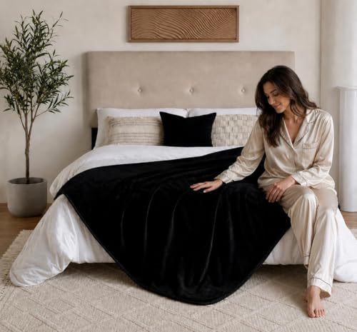 Waterproof Blanket for Bed, 60" x 80" Waterproof Throw Blanket, Leakproof Bed Protector, Absorbent, Spill Proof, Stain Resistant, Reversible Sherpa & Micro Velvet, Machine Washable - color: Black