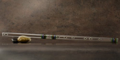 Hall Crystal Flute 22293 - Offset Glass Flute in D - Lurgan Celtic - color: Lurgan Celtic