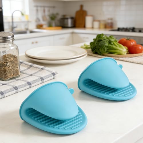 4 PCS Silicone Oven Mitts Heat Resistant Mini Oven Gloves for Kitchen Rubber Air Fryer Mitts Oven Accessories Finger Cooking Pinch Mitts Pot Holders for Kitchen Cooking Baking Dishwasher, Blue & Green - color: Blue+green