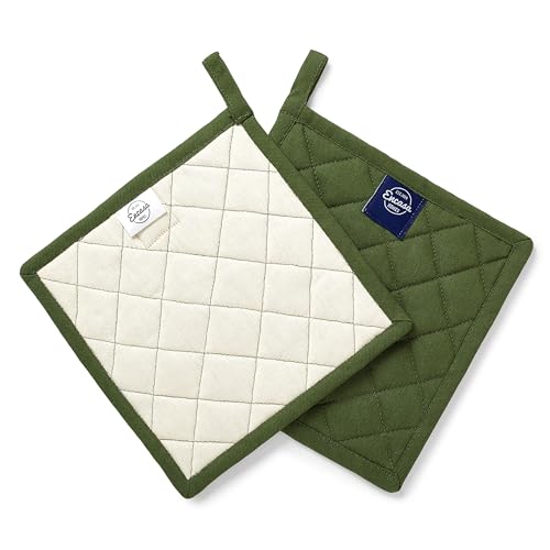 Encasa XO Pot Holders, Quilted Kitchen Hot Pads 8"x8" Leaf Green | 100% Heavyweight Cotton | Quilted Insulation | Multipurpose Trivets & Hot Pads | Hanging Loop | Set of 2 - color: Leaf Green