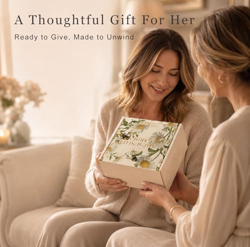 Scented Candles Gift Set for Women, 4 Pack Soy Candles for Home with Unique Floral Design, Relaxing Aromatherapy Candles for Birthday, Self Care, Home Decor