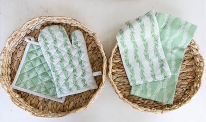 Boston International Dish Towel Set of Two Cotton Tea Towels, 28" x 18", Leaf and Stem - color: Leaf and Stem