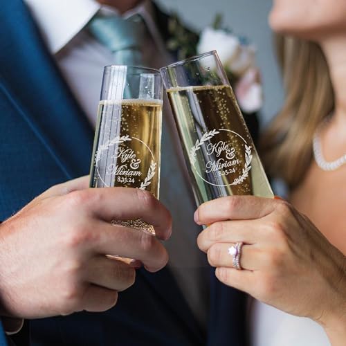 Personalized Wedding Champagne Flutes Set of 2, Mr & Mrs Toasting Glass | Engraved Name & Date Glass for Bride & Groom, Custom Gifts for Couples, Newlyweds, Engagement, Wedding Favors & Bridal Shower - color: Stemless Champagne, size: Wreath