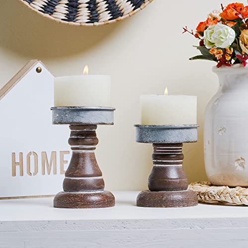 GenMous&Co. Decorative Candle Holders Pedestal Rustic Wood for Pillar Candle Farmhouse Candlestick Holder Galvanized Plate for Mantel, Dining Table, Centerpiece,Coffee Bar,Set of 2（Brown