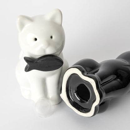 Fisura - Original salt and pepper shaker "cat". Salt and pepper set for the table in the shape of a cat. Set of ceramic salt and pepper shakers. 2 pieces. 1,97 x 3,54 - color: Cat