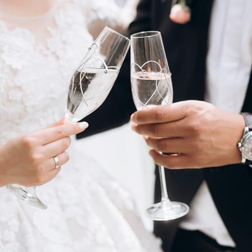 Champagne Glasses, Wedding Champagne Flutes Set of 2 | Mr and Mrs Champagne Flutes, Engraved Love Heart Design Embellished Wedding Champagne Glasses for Bride Shower Gifts