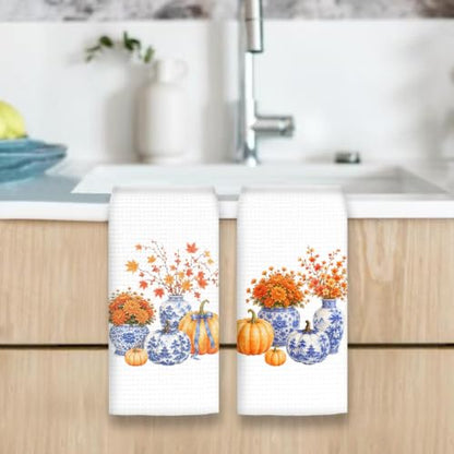 Fall Chinoiserie Kitchen Towels Set of 2, Fall Flowers Hand Towels | Autumn Blue and White Porcelain Dish Tea Towel for Kitchen Decorative, Blue Grandmillennial Fall Bathroom Decor, 16x24In