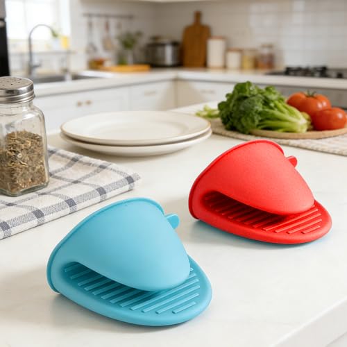 4 PCS Silicone Oven Mitts Heat Resistant Mini Oven Gloves for Kitchen Rubber Air Fryer Mitts Oven Accessories Finger Cooking Pinch Mitts Pot Holders for Kitchen Cooking Baking Dishwasher, Black & Red - color: Blue+red