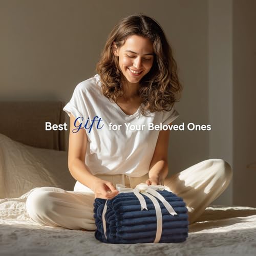INFIIXSO Sherpa Fleece King Size Blanket - Super Soft & Warm Striped Fleece, Cozy Plush Fluffy Large Bed Blanket All Season Use (Navy Blue, 104x90 Inches) | Super Soft Thick Warm Striped Sherpa Blanket for Bed Sofa, Cozy Plush Fluffy Throw Gift for Women,