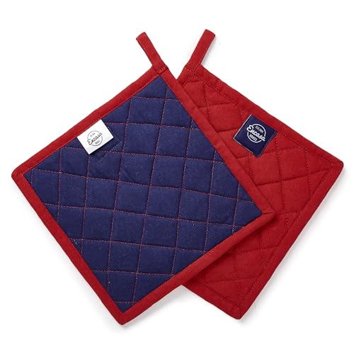 Encasa XO Pot Holders, Quilted Kitchen Hot Pads 8"x8" Red | 100% Heavyweight Cotton | Quilted Insulation | Multipurpose Trivets & Hot Pads | Hanging Loop | Set of 2 - color: Red