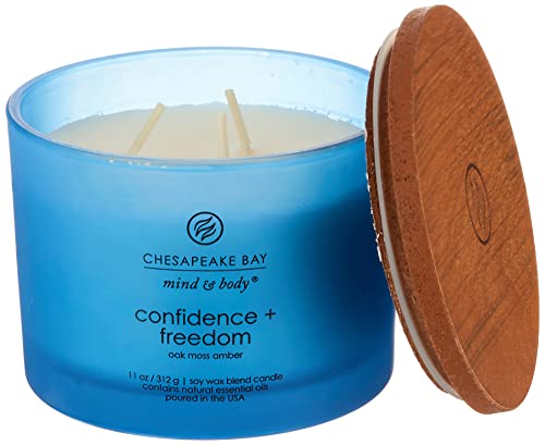 Chesapeake Bay Candle Scented Candle Confidence + Freedom (Oak Moss Amber) 3-Wick Coffee Table Jar Blue Home Décor - color: Confidence + Freedom, size: 11oz