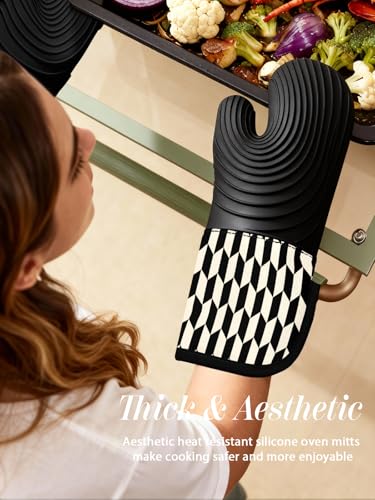 Slohif Long Silicone Oven Mitts Heat Resistant for Women - 2 Pcs Black-White Geometric 100% Cotton Oven Gloves, Non-Slip and Waterproof Silicone Oven Mitts with Hanger for Baking and Cooking - color: Black White Geometric