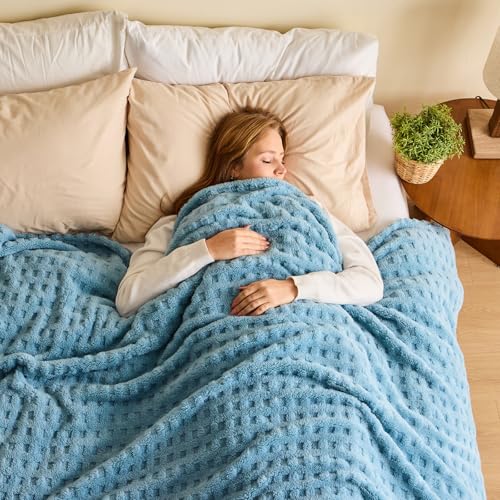 NEWCOSPLAY 3D Waffle Checkered Flannel King Blanket, Blue, 90"x110" | Super Soft Cute Lightweight Decorative Premium Silky Fleece Blanket for Couch Sofa Bed, Gift for Women Men, All Season Use - color: Blue, size: King(90"x110")