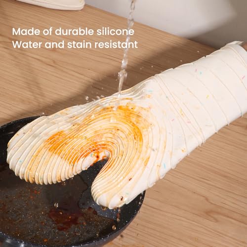 4 Pieces Oven Mitts and Pot Holders of Macaron Color Thickened Non-Slip Silicone Kitchen Gloves, Heat Resistant up to 500F, Essential for Kitchen Baking (makal-bai) - color: Silicone-white
