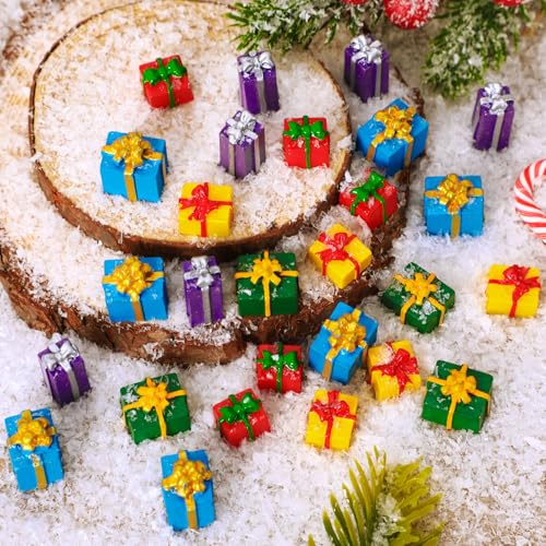 JUNEBRUSHS 50 Pcs Christmas Miniatures for Crafts, Christmas Tree Mini Resin Presents Charms Mini Christmas Ornaments Figurines for Tree Decor Vase Filler Xmas Crafts - style: Present Style