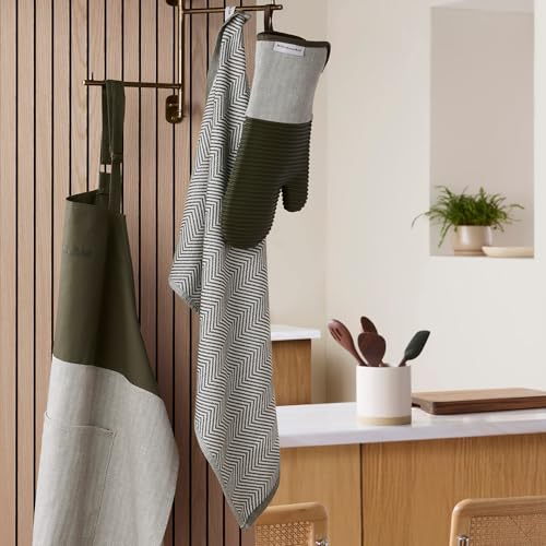 KITCHENAID® Evergreen Design Series Herringbone Ribbed Soft Silicone Oven Mitts 2-Pack Set, Heat Resistant up to 500°F, Flexible & Waterproof, Deep Forest Green, 7"x14"