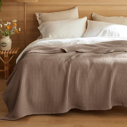 Bedsure Lightweight 100% Cotton Waffle Blanket, Twin XL, Coffee Brown | Summer, Breathable, Soft, Light, Thin, Bed, Couch, Sofa, Chair, 66"x90", Sheet Blanket, Dorm Room Essentials, Guys, Girls - color: Coffee Brown, size: Twin Xl (66" X 90")