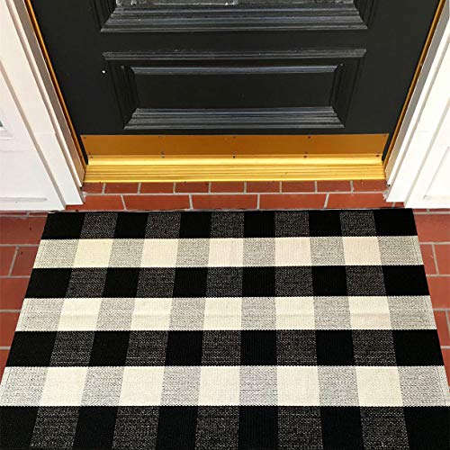 LEVINIS Buffalo Check Rug 43.3'' × 27.6‘’ Cotton Hand-Woven Outdoor Rugs for Porch Farmhouse Layered Door Mats Front Porch Décor - color: Black/White, size: 2'4" x 3'7" (Rectangular)