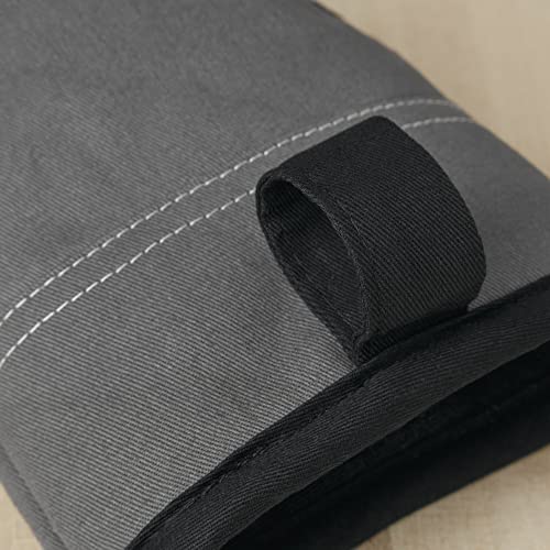 KITCHENAID Beacon Two-Tone Mini Oven Mitt 2-Pack Set, Contour Silver/Matte Black, 5.5"x8" - color: Contour Silver/Matte Black
