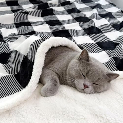 PU MEI Sherpa Fleece Throw Blanket 60" x 80" Reversible Plush Fluffy Large Big Blanket Lattice Flannel Blankets for All Season Use, Black and White - color: Black and White, size: 60"*80"