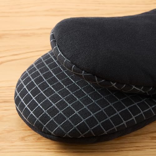 KITCHENAID Gourmet Series Gridlines Mini Oven Mitts 2-Pack Set, Heat Resistant up to 600°F, Soft Silicone Grip, Magnetic Cuff, Matte Black, 5.5"x9" - color: Matte Black