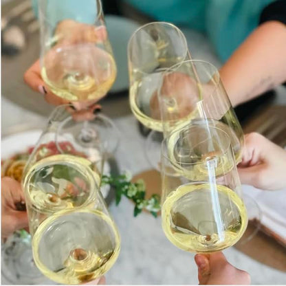Zalto Universal Wine Glass – Austrian Craftsmanship, Hand-Blown by Master Artisans in Europe – Lead-Free & Dishwasher-Safe Crystal Stemware for Red & White Wines – Wine Gift of 4 Glasses