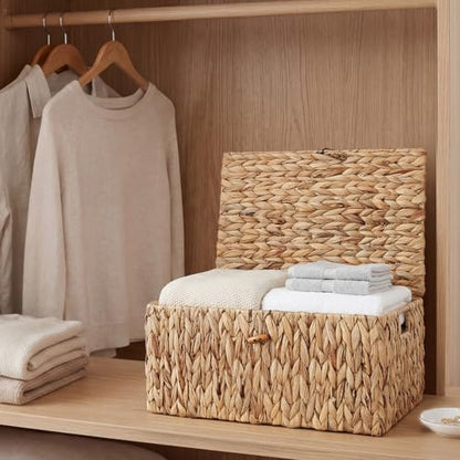 Large Wicker Basket with Lid, Natural Water Hyacinth Storage Baskets with Built-in Handles Woven Decorative Box for Shelf Pantry Laundry, Home Organizer, 15.7"x11"x7.5" - size: 15.7"L x 11"W x 7.5"H