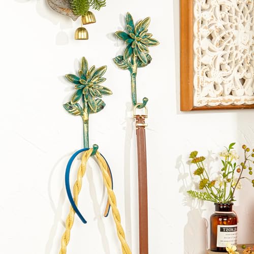 Sungmor 2 Pack Cast Iron Coat Hooks - Flower Shaped& Antique Green | Heavy Duty Wall Hook for Coats,Hats,Keys - Hanger for Entryway,Bathroom and Bedroom - color: Antique Green