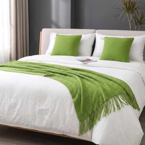 Cotton Knit Bed Runners King Size,Decorative Boho Bed Scarf with Tassel,Soft Solid Color Woven Beds Throw Blanket for Bedroom Home Hotel (Green 45x45cm/only Pillowcase) - color: Green, size: 45x45cm/only pillowcase