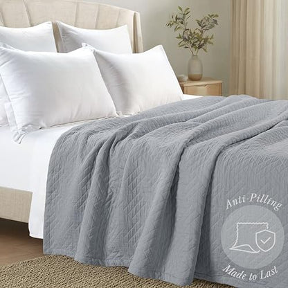 Threadmill Cotton Queen Coverlet Blanket, Jacquard, Scottish Grey, 90x92 in | 100% Cotton, Jacquard Pattern, 90x92 in, Breathable, All-Season, Lightweight, OEKO-TEX Certified, Machine Washable - color: Classic Scottish Grey, size: Queen / Full