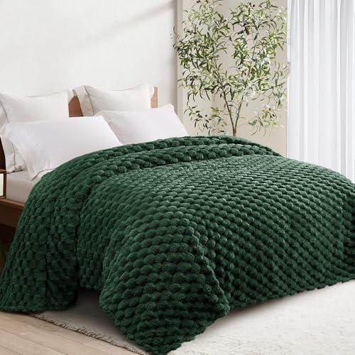 Whale Flotilla Soft Fleece King Size Bed Blanket 3D Jacquard, Emerald Green | Lightweight Breathable Coverlet Bedspread for All Seasons, Super Cozy Plush Fluffy Fuzzy Decorative Blanket for Bed, 90"x104" - color: Emerald Green, size: King(90x104 Inch)