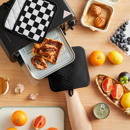 Ohocut Checkered Pot Holder, Black and White Checkerboard Potholders for Kitchen, Silicone Pot Holders with Pocket for Kitchen Clearance 2 Pack Set, Hot Pads and Oven Mitts for Cooking Baking - color: Black and White