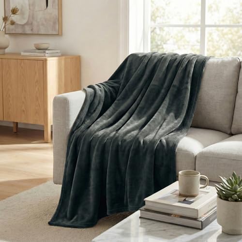 Americanflat 50x60 Fleece Throw Blanket - Soft and Breathable Throw Blanket for Couch, Bed, Chair - Fleece Blankets Perfect for Home, Bedroom, or Outdoor Use - Gray - color: Gray, size: 50x60