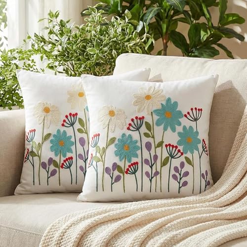 Hahafelt 2Pcs Spring Floral Embroidered Decorative Throw Pillow Covers 18"x 18" Daisy Flower Pillow Covers with Zipper Farmhouse Cushion Cases for Bed Couch Sofa Living Room Bedroom Decor Gift - style: Daisy