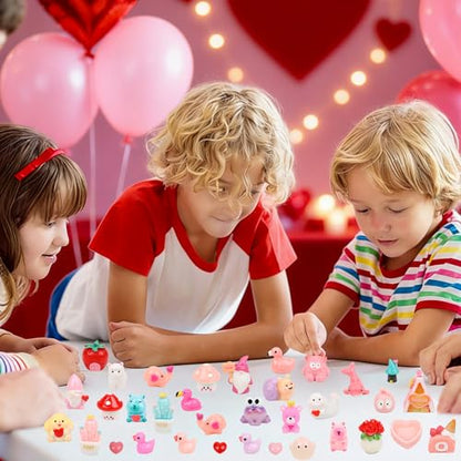 FOIMAS 40pcs Mini Resin Valentine's Day Figures, Valentine Mini Resin Animals Love Heart Figurines for Home Decoration
