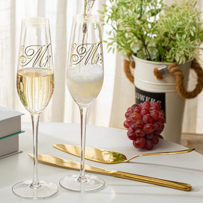 Wedding Cake Cutting Set, Champagne Flutes and Cake Knife | Cake Cutting Set for Wedding, Wedding Registry Must Haves, Bride And Groom Champagne Glasses for Wedding Gifts - color: MR & MRS Gold