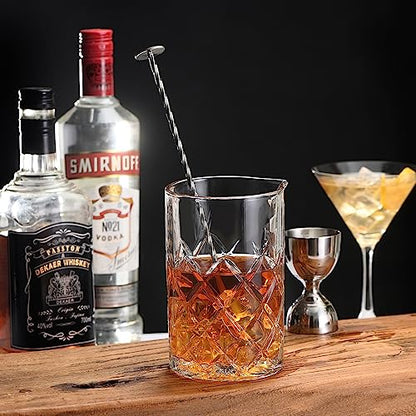 24oz Crystal Cocktail Mixing Glass | Old Fashioned Mixing Glass Bartender Bar Tool | Heavy Duty 700ml Glass Cocktail Pitcher & Mixing Beaker for Whiskey Drinks, Bar Accessories - size: 24 Ounces