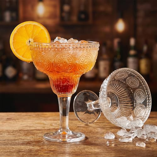 Pumtus 4 Pack 12 OZ Margarita Glasses, Vintage Clear Glass Coupe Cocktail Drinkware, Large Embossed Floral Stemmed Champagne Cup, Thick Manhattan Bar Glassware for Martini, Wine, Frozen Drinks