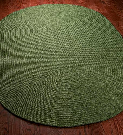 SAFAVIEH Braided Indoor/Outdoor Washable Round Rug 6', Green BRD315A | 1/4" Pile, Machine Washable, Easy Care, Polypropylene Fibers, Handwoven, Round Rug, Living Room, Patio
